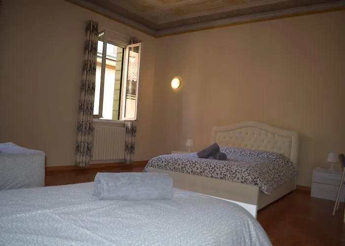 Casa Roma 招待所 3*